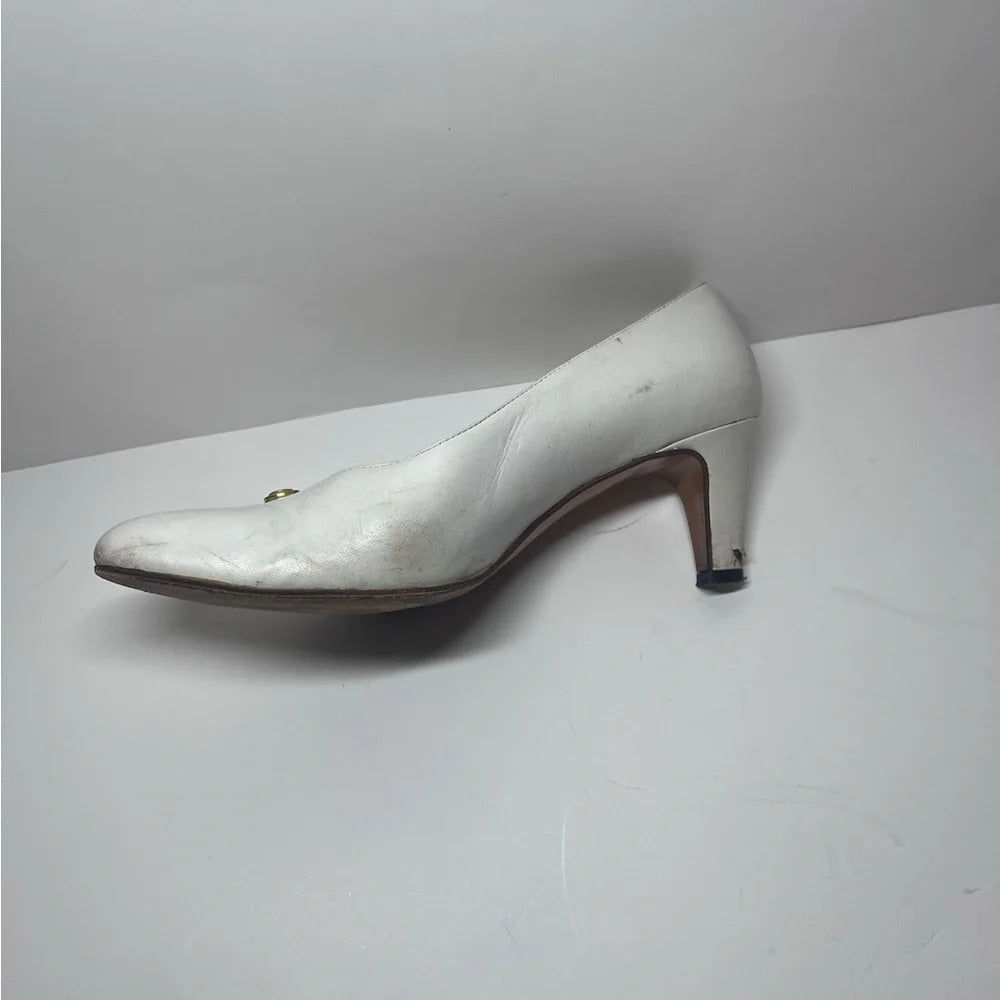Vintage Gucci White Low Pump Heel with Gold Details