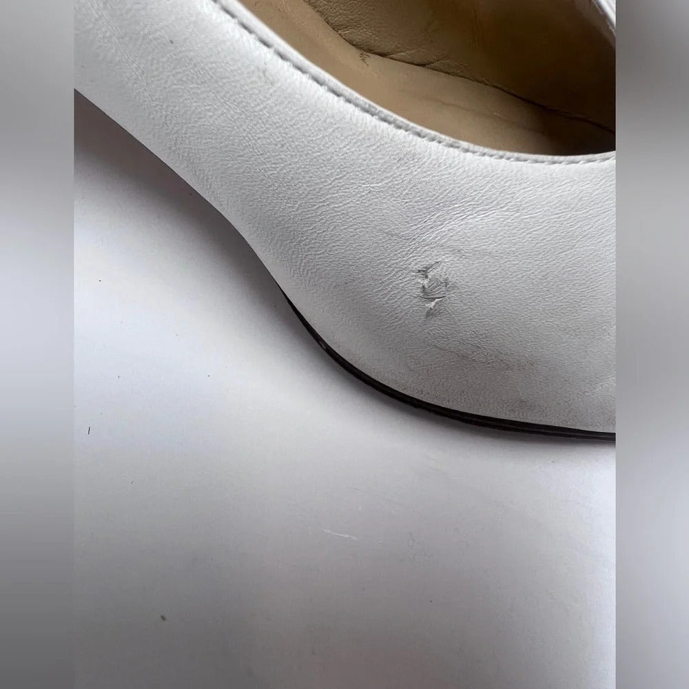 Vintage Gucci White Low Pump Heel with Gold Details
