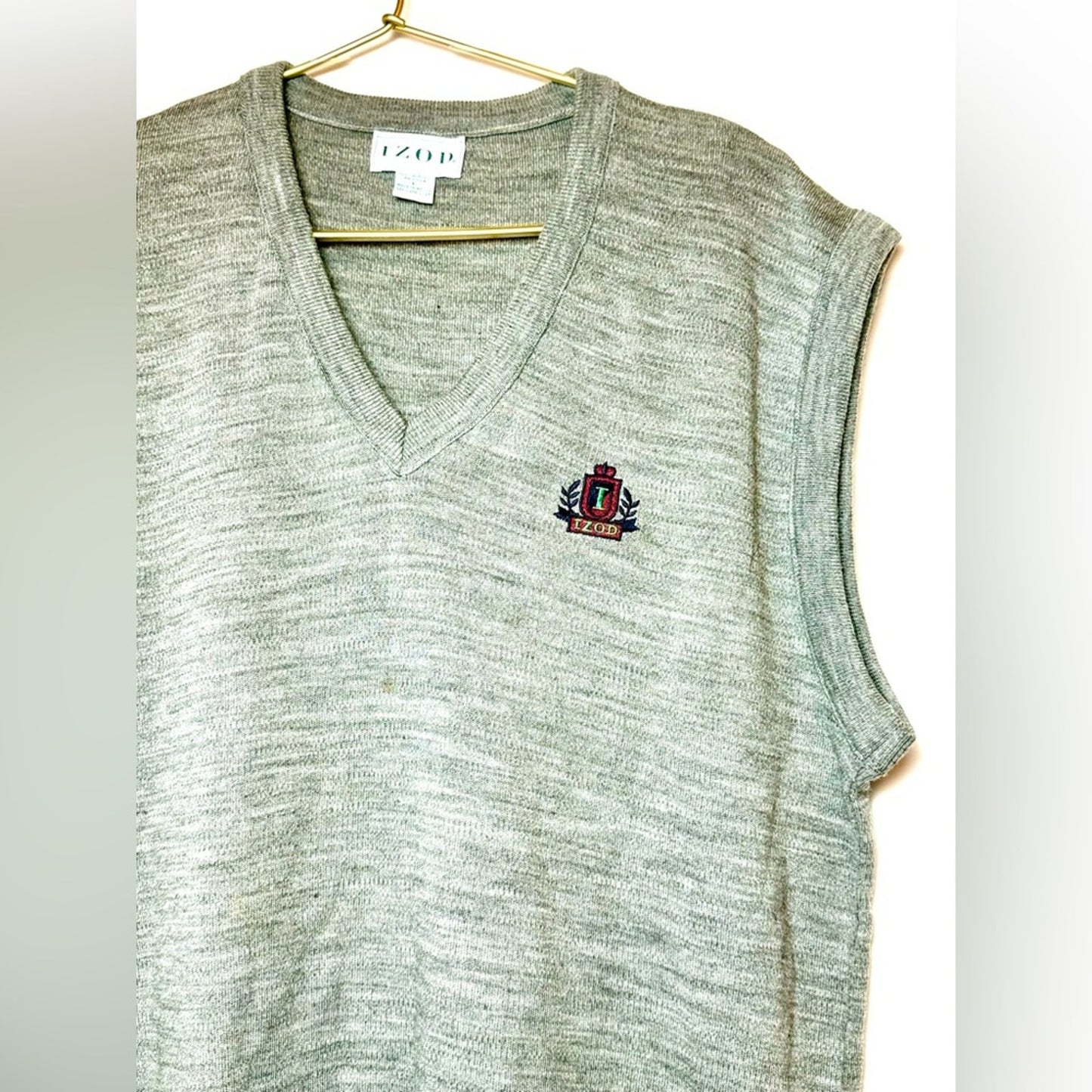 Vintage Izod Sweater Vest Mens Large Gray Made USA Acrylic Crest Logo Preppy 90s