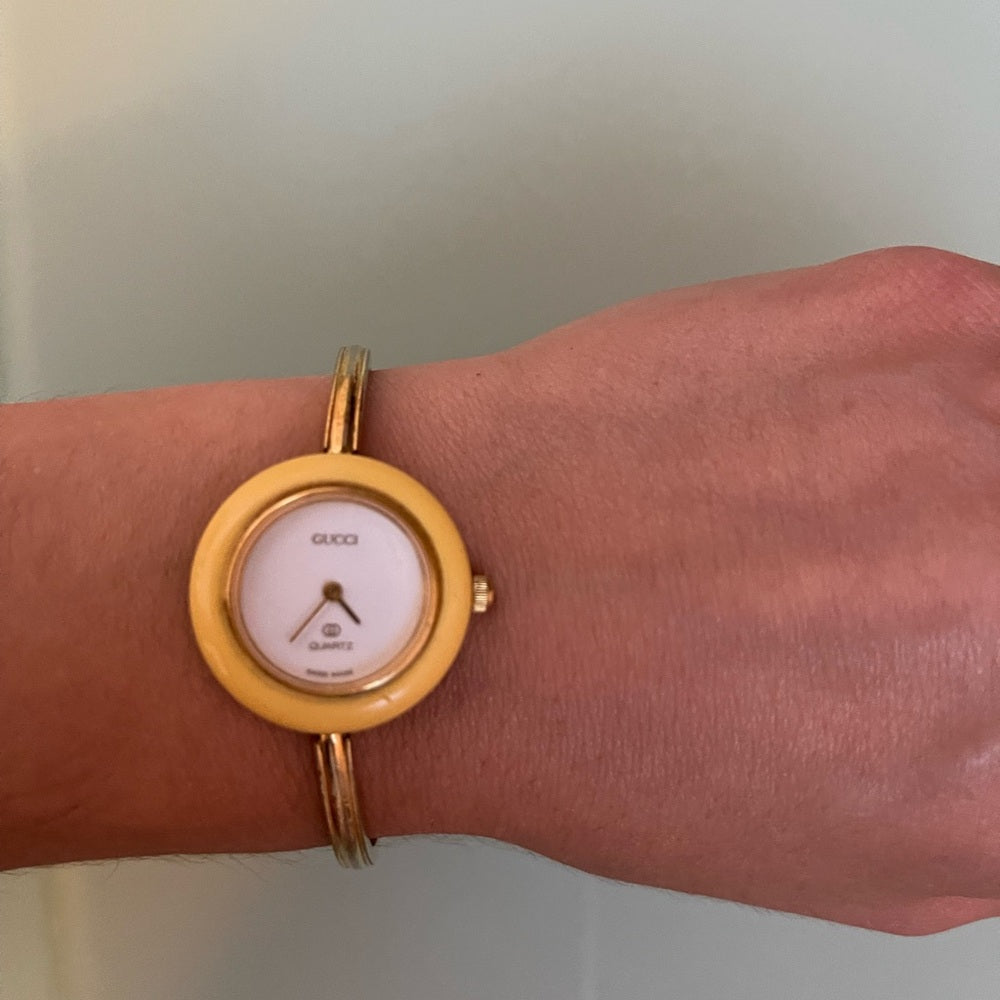 Authentic Vintage Gucci Change Bezel Gold Tone Watch