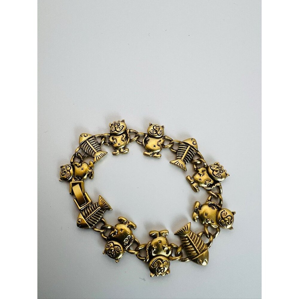 Adorable Vintage Gold Tone Kitten/Cats Fish Charm Bracelet
