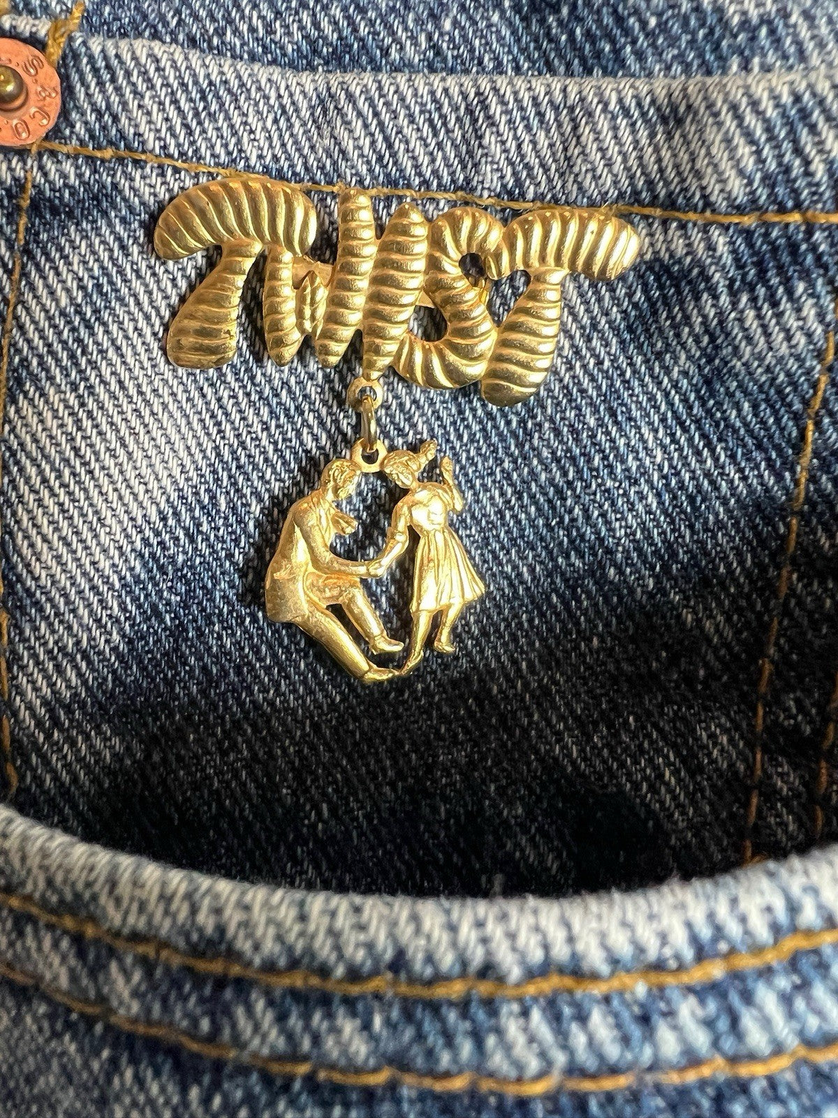 Vintage Levis 505 Jeans 32 Blue Twist Gold Pin