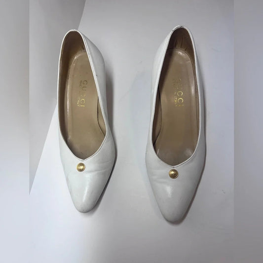 Vintage Gucci White Low Pump Heel with Gold Details
