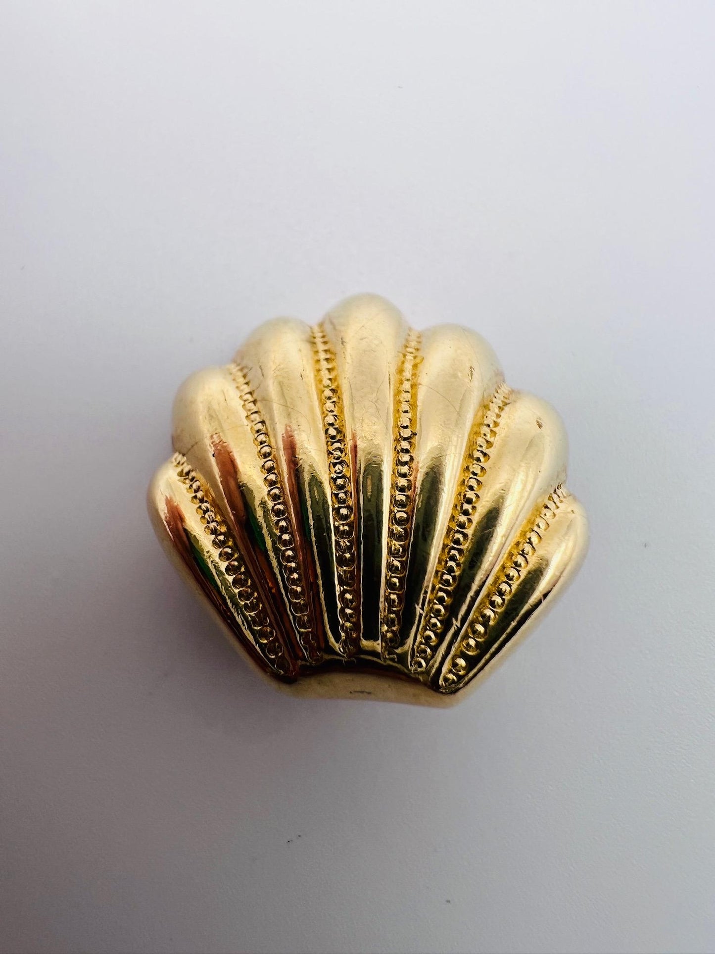 Vintage Gold Tone Shell Earrings Clip On Studs