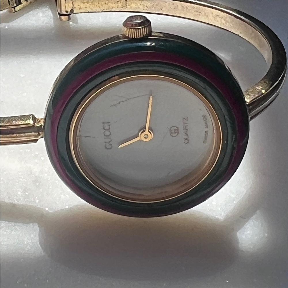 Authentic Vintage Gucci Change Bezel Gold Tone Watch