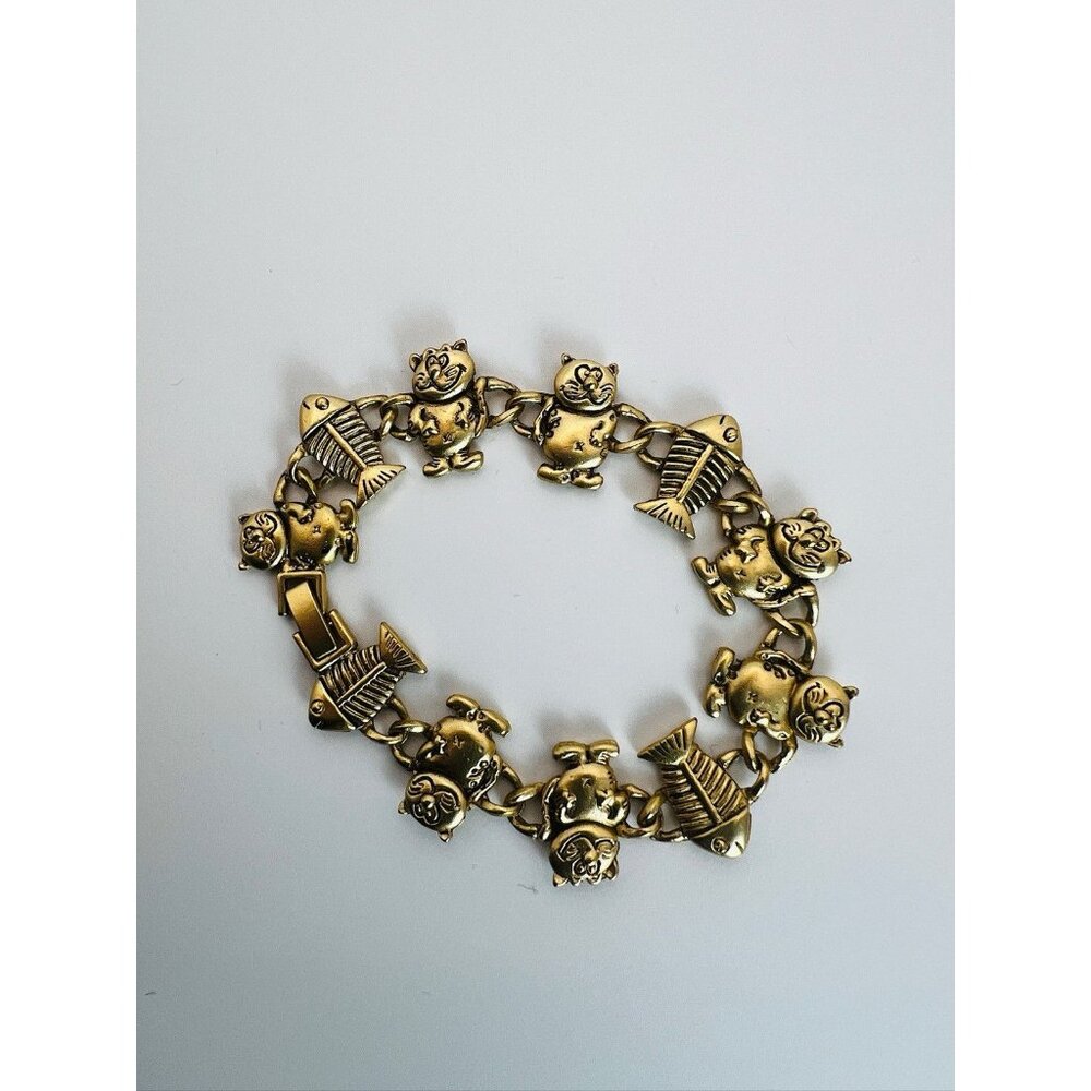 Adorable Vintage Gold Tone Kitten/Cats Fish Charm Bracelet